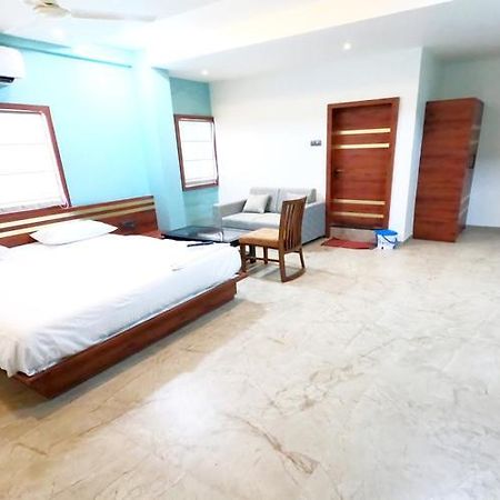 Hotel United House Shirdi Buitenkant foto